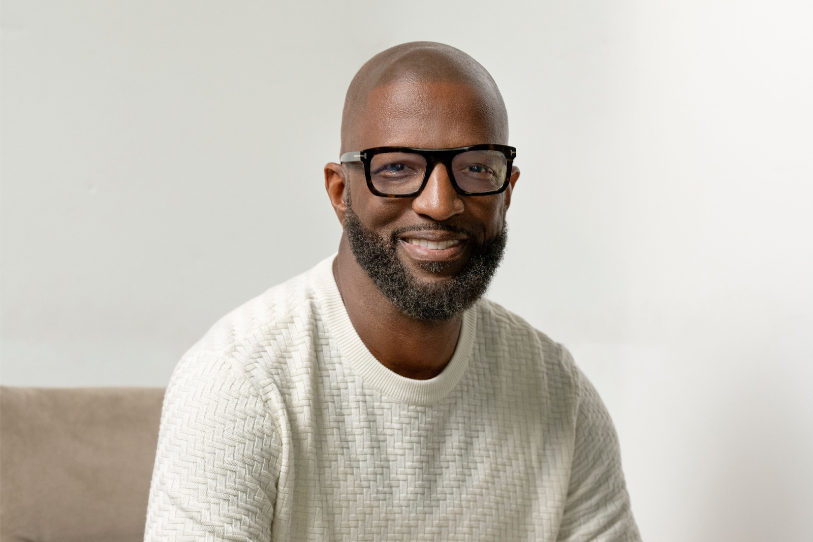 Rickey Smiley talks comedy, radio, and life behind the mic ahead of Flint  show – Flintside