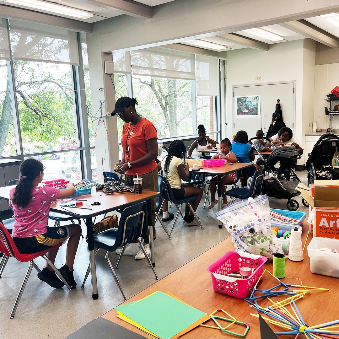 The Flint Institute of Arts Museum + Art School's Funday Monday art-making workshop. 