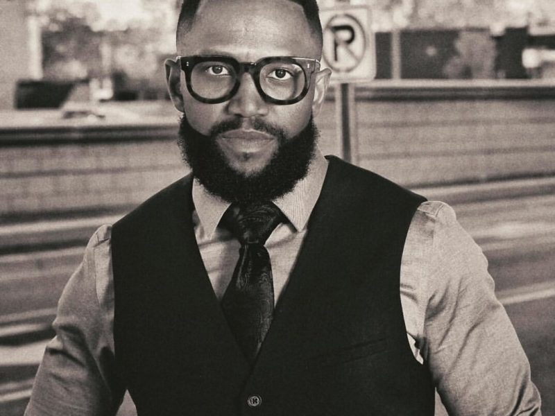 Dwayne Harrington Sr., a 2023 recipient of the Award of Excellence, owns Dwayne’s Barbershop in Flint. He is a long-time philanthropist who mentors and inspires youth and provides free grooming to those in need.