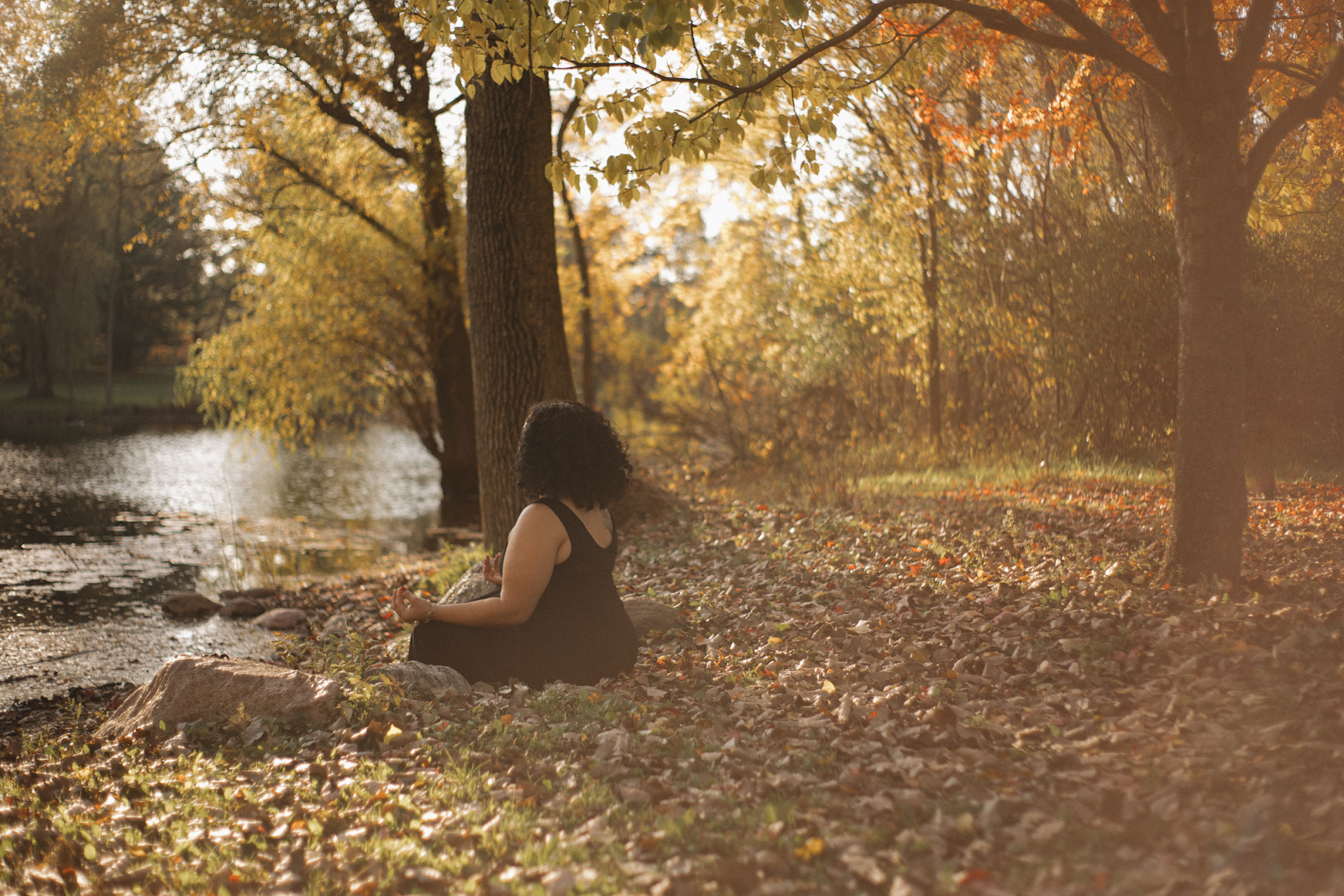 Grateful to her clients, Isis Ma’at takes time to release and let go at For-Mar Nature Preserve on Oct. 24, 2023. (Anthony Summers | Flintside.com)