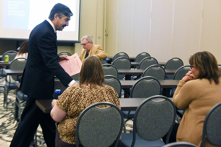 Robert Sheehan, CMHAM executive director, addresses conference attendees.