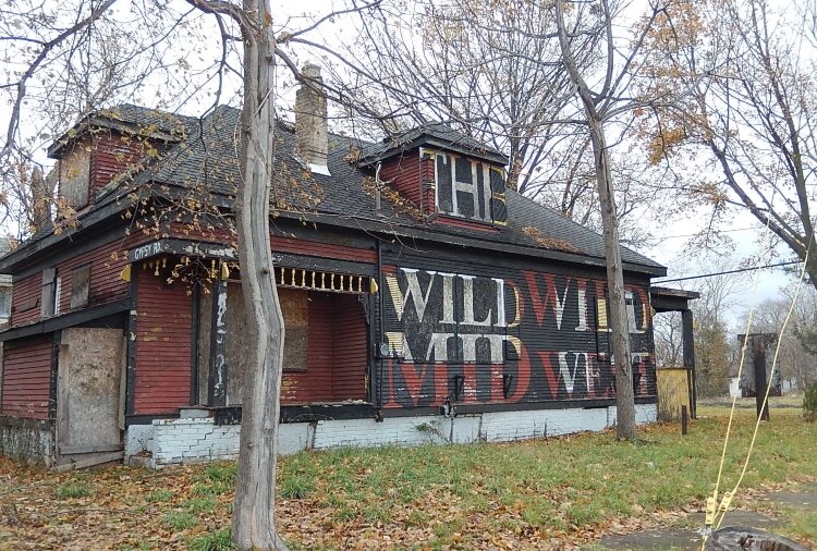 Gypsy Jack's house 'museum,' on Davison Road is a Flint landmark. (Photo courtesy of Mary Jo Kietzman)
