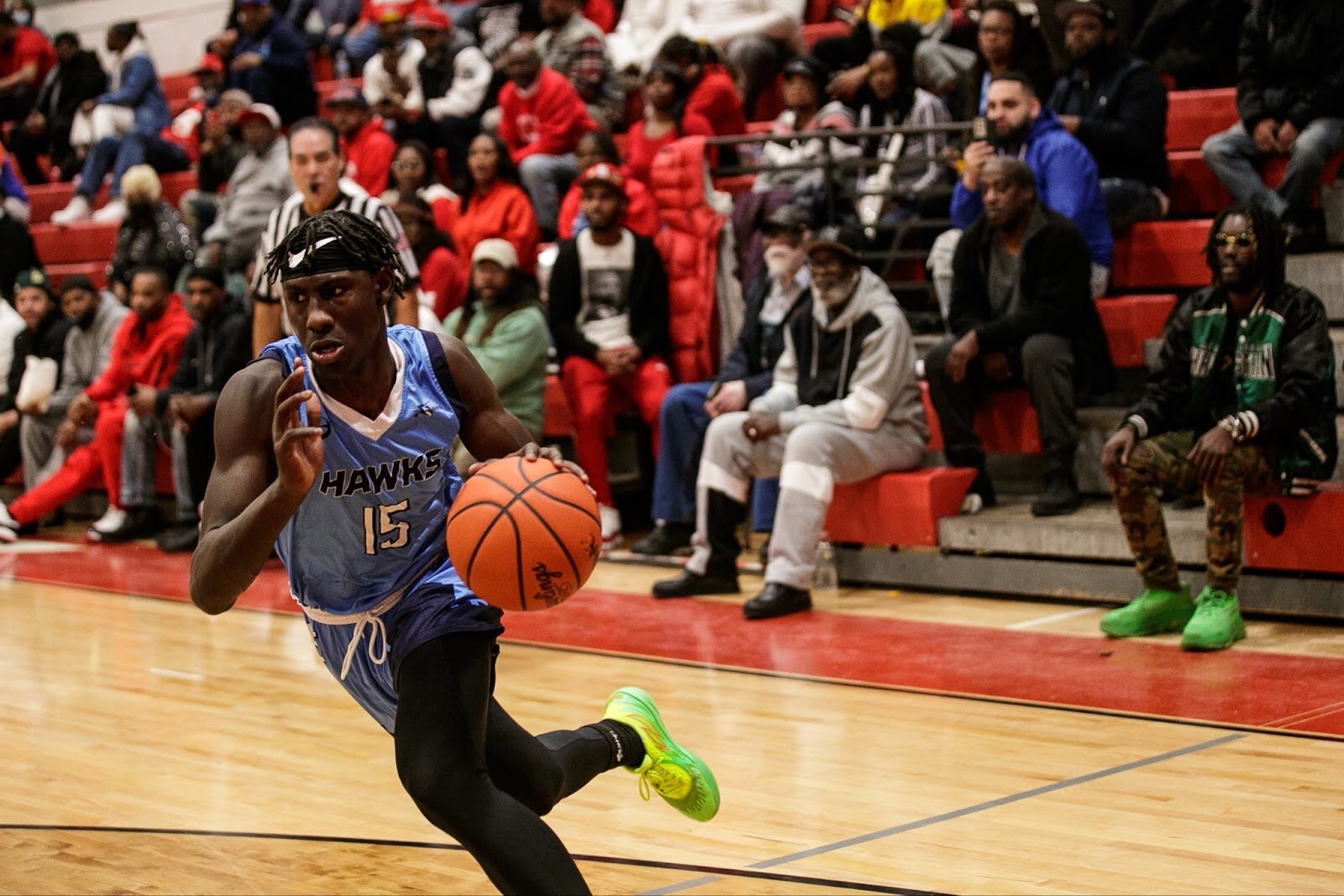 Hawks Amari’Yunn Blythe drives to the basket during the boys' varsity basketball game on Saturday, Feb. 18, 2023, at the Moses Lacey Fieldhouse in Mount Morris. Beecher defeated Hamady 48-43. (Jenifer Veloso | Flintside)
