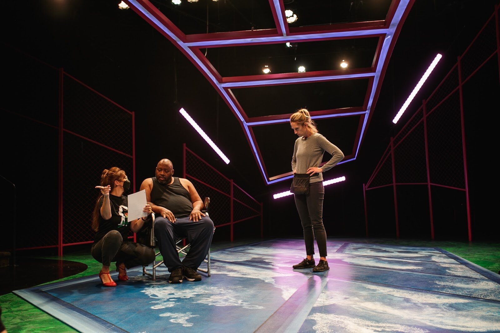 Rhiannon Ragland works with actors on the set of The Purple Rose's latest play PickleBall on Friday, Sept. 20, 2022. (Jenifer Veloso | Flintside)