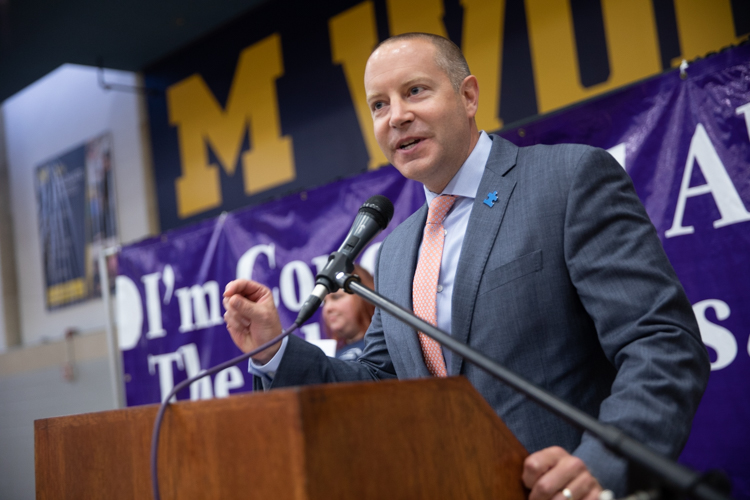 GISD Assistant Superintendent Steve Tunnicliff thanks the teachers for showing students the importance of kindness. 