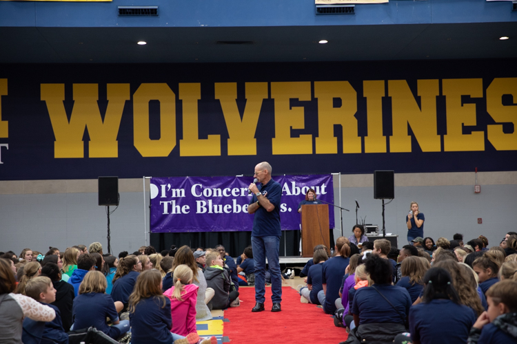 Blueberry Founder Phil Shaltz talks to the Ambassadors about the importance of fulfilling an obligation and being kind.