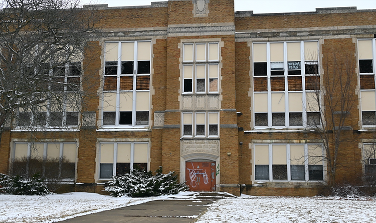 Front-view of Longfellow Middle School in Flint, Michigan on March 13, 2023. The school closed its doors in 2007. (Tia Scott | Flintside)