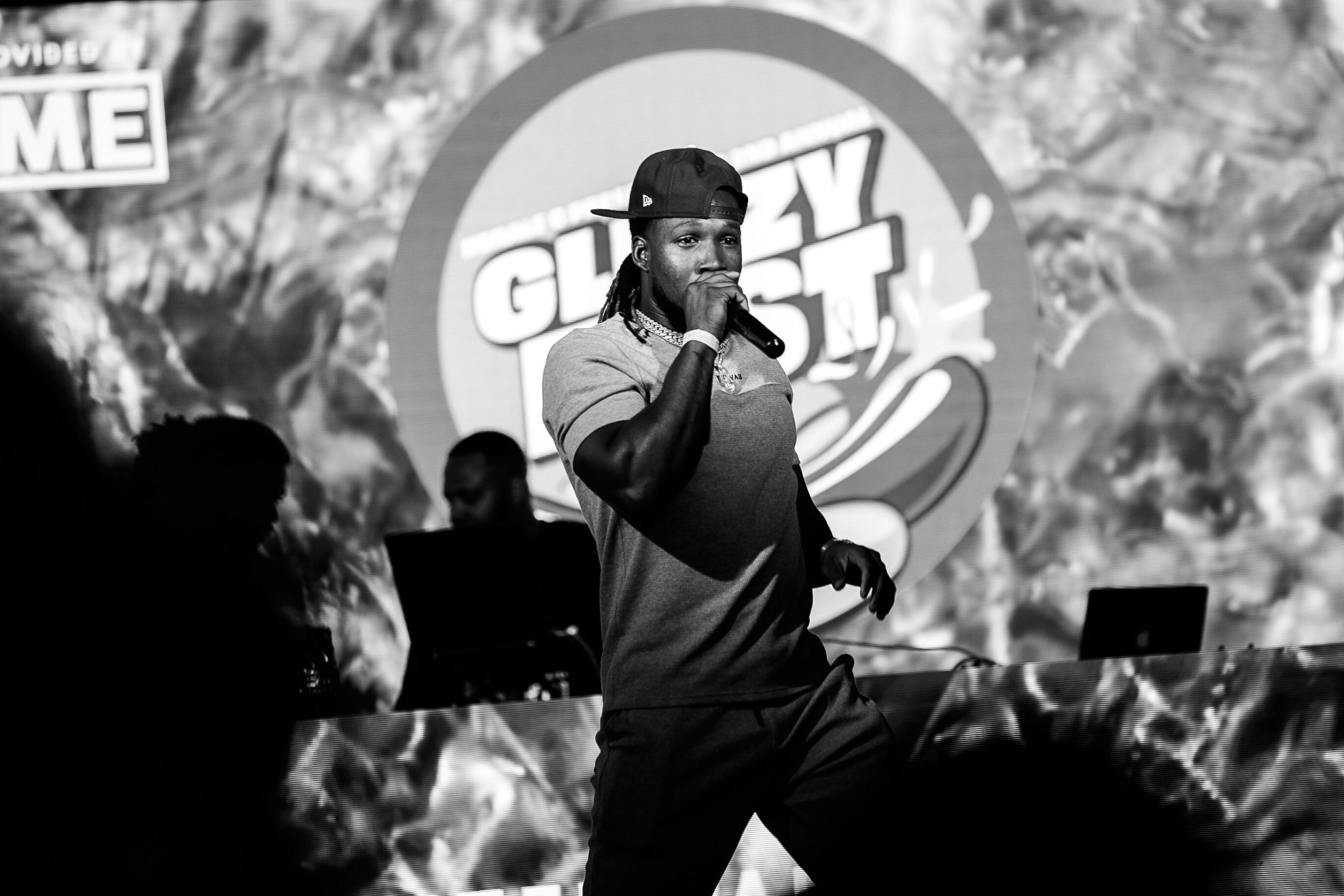 Flint artist DFFrnt performs during Glizzy Fest on Saturday, August 6, 2022 in Buckham Alley, downtown Flint. (Jenifer Veloso | Flintside.com)