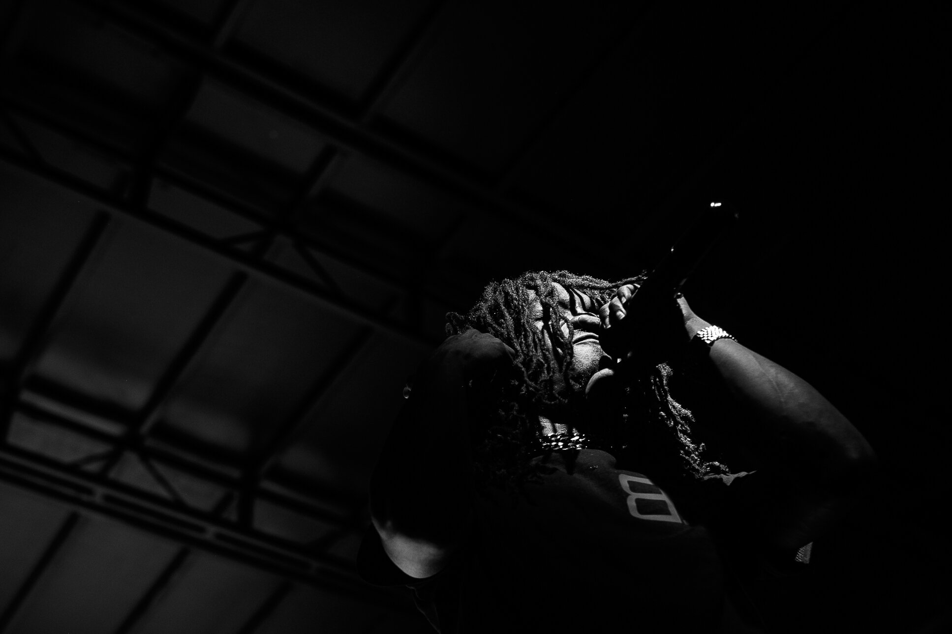 Flint artist Ace Gabbana performs during Glizzy Fest on Saturday, August 6, 2022 in Buckham Alley, downtown Flint. (Jenifer Veloso | Flintside.com)