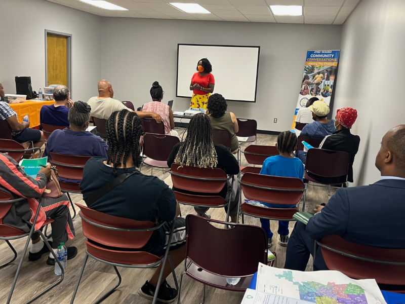 2nd Ward residents locked into learning about new resources and life hacks.