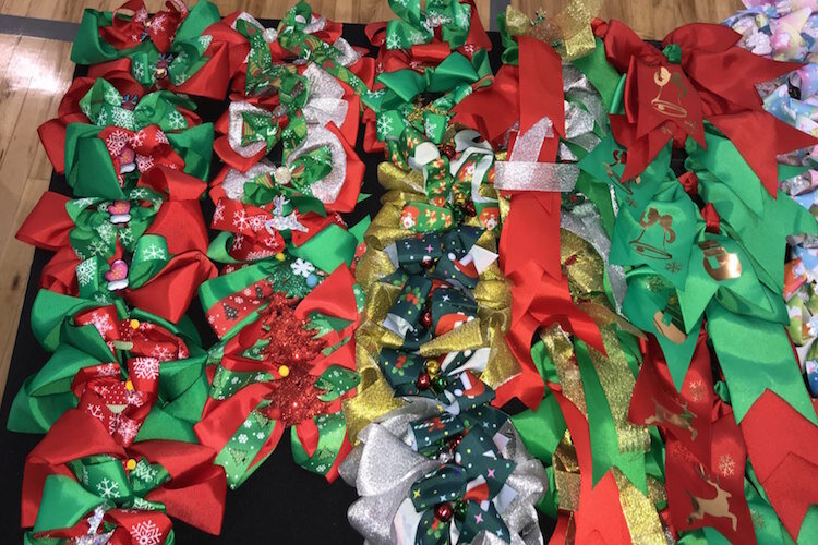 Chloe's Bowtique is offering a $5 holiday special for all Christmas bows.