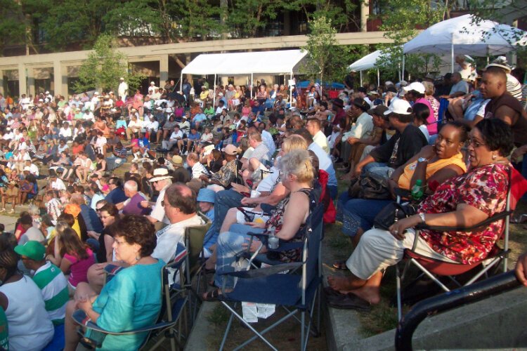 Flint Jazz Festival features headiner acts at 7 p.m. Friday, Saturday, and Sunday.